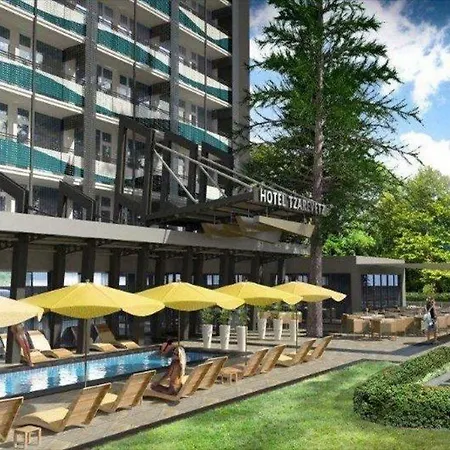 Хотел Tsarevets 2*