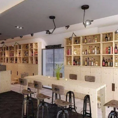 Tsarevets Хотел