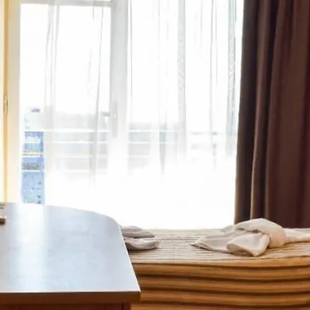 Отель Tsarevets 2*